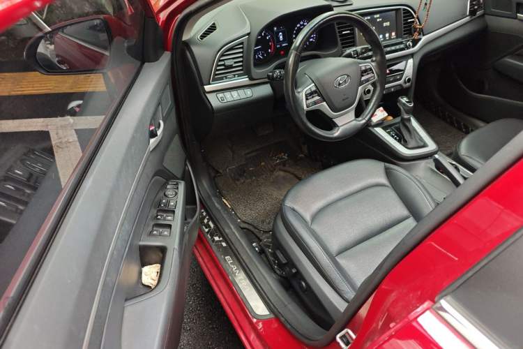 Used Hyundai Elantra (6th Generation / Lingdong) 2016 1.6L Automatic ZhiXuan · Luxury Version Driver Seat