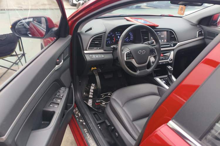 Used Hyundai Elantra (6th Generation / Lingdong) 2016 1.6L Automatic ZhiXuan · Luxury Version Driver Seat