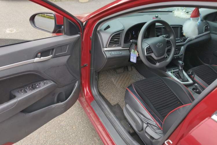 Used Hyundai Elantra (6th Generation / Lingdong) 2016 1.6L Automatic ZhiXuan – Elite Version Driver Seat