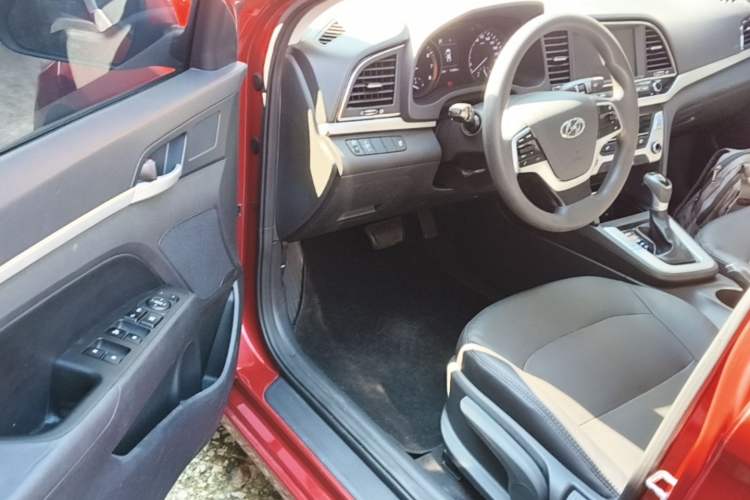 Used Hyundai Elantra (6th Generation / Lingdong) 2016 1.6L Automatic ZhiXuan – Elite Version Driver Seat