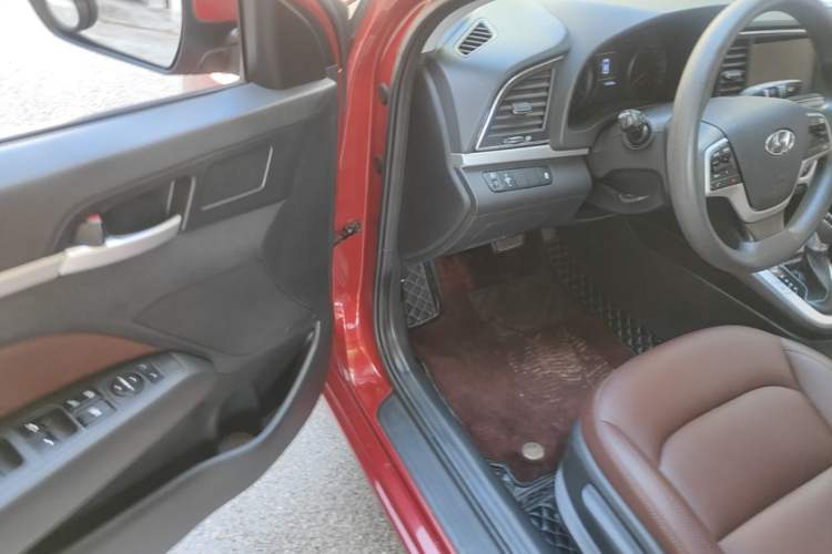 Used Hyundai Elantra (6th Generation / Lingdong) 2016 1.6L Automatic ZhiXuan – Elite Version Driver Seat