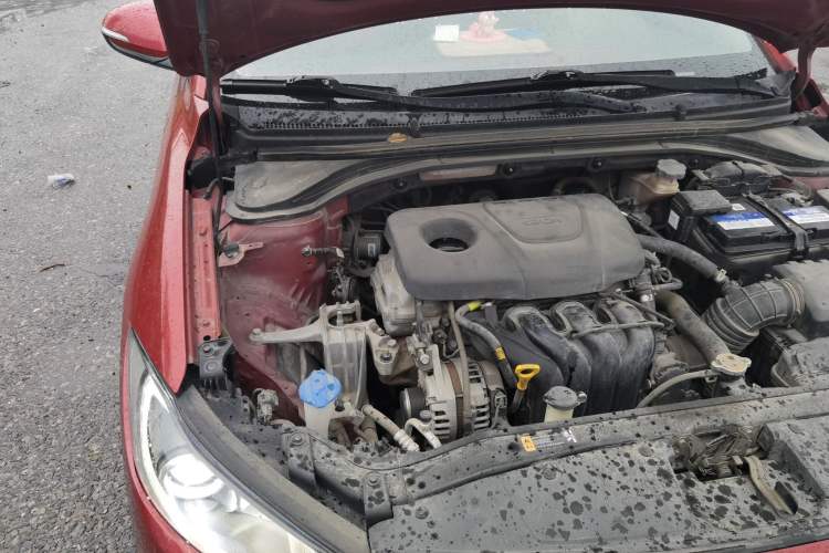 Used Hyundai Elantra (6th Generation / Lingdong) 2016 1.6L Automatic ZhiXuan – Elite Version Engine Bay Right