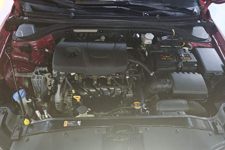 Used Hyundai Elantra (6th Generation / Lingdong) 2016 1.6L Automatic ZhiXuan – Elite Version Engine Bay