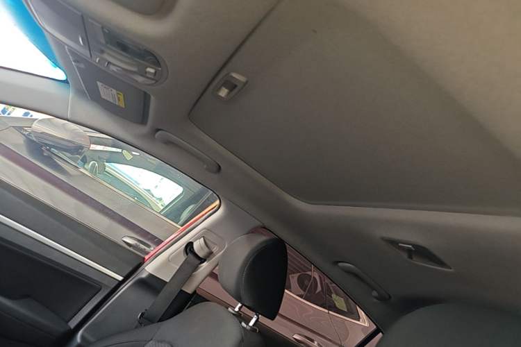 Used Hyundai Elantra (6th Generation / Lingdong) 2016 1.6L Automatic ZhiXuan – Elite Version Headliner
