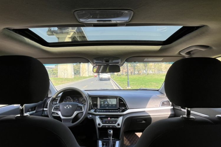 Used Hyundai Elantra (6th Generation / Lingdong) 2016 1.6L Automatic ZhiXuan – Elite Version Headliner