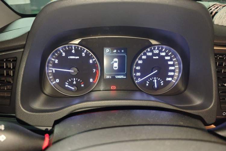 Used Hyundai Elantra (6th Generation / Lingdong) 2016 1.6L Automatic ZhiXuan – Elite Version Instrument Cluster
