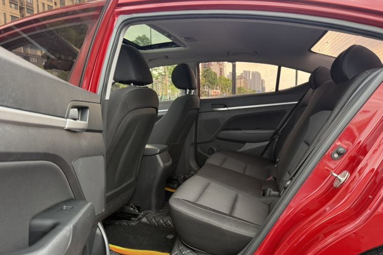 Used Hyundai Elantra (6th Generation / Lingdong) 2016 1.6L Automatic ZhiXuan – Elite Version Interior 1