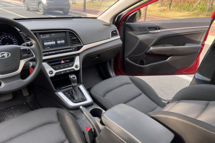 Used Hyundai Elantra (6th Generation / Lingdong) 2016 1.6L Automatic ZhiXuan – Elite Version Interior 1