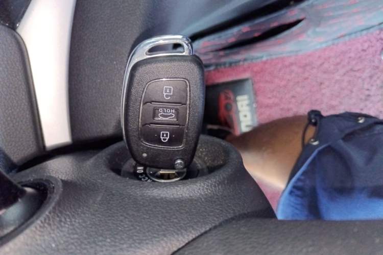 Used Hyundai Elantra (6th Generation / Lingdong) 2016 1.6L Automatic ZhiXuan – Elite Version Interior 1