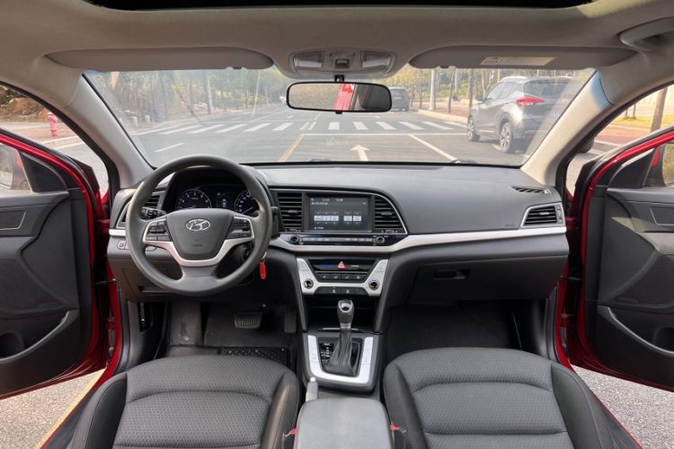 Used Hyundai Elantra (6th Generation / Lingdong) 2016 1.6L Automatic ZhiXuan – Elite Version Interior 2