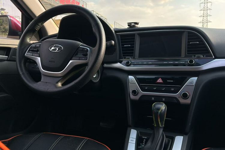 Used Hyundai Elantra (6th Generation / Lingdong) 2016 1.6L Automatic ZhiXuan – Elite Version Interior 2