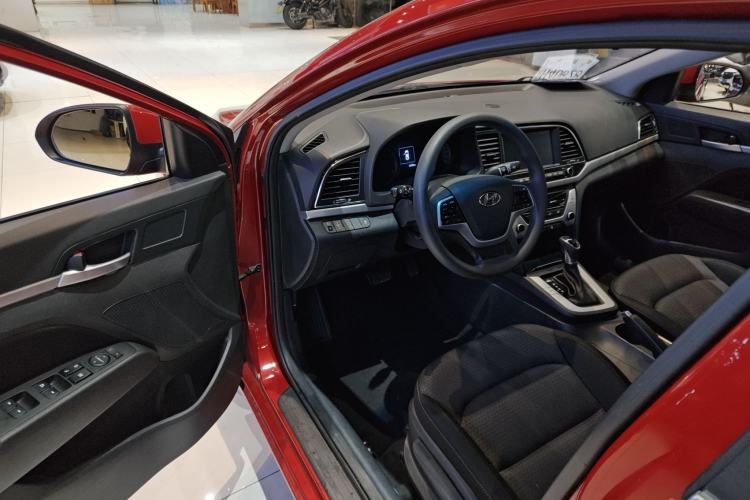 Used Hyundai Elantra (6th Generation / Lingdong) 2016 1.6L Automatic ZhiXuan – Elite Version Interior 2