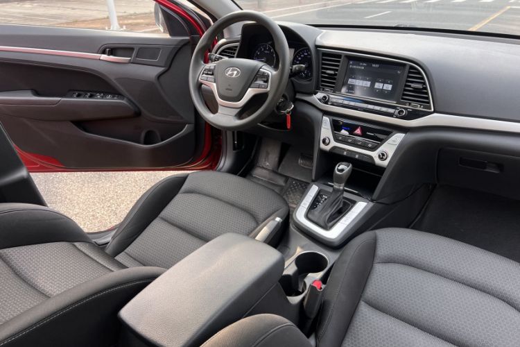 Used Hyundai Elantra (6th Generation / Lingdong) 2016 1.6L Automatic ZhiXuan – Elite Version Interior 3