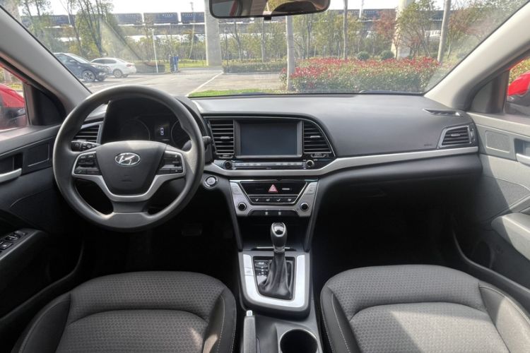 Used Hyundai Elantra (6th Generation / Lingdong) 2016 1.6L Automatic ZhiXuan – Elite Version Interior 3