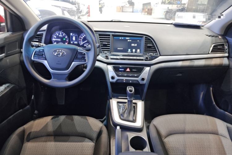 Used Hyundai Elantra (6th Generation / Lingdong) 2016 1.6L Automatic ZhiXuan – Elite Version Interior 3