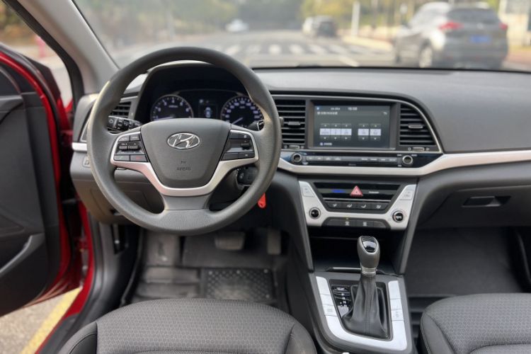Used Hyundai Elantra (6th Generation / Lingdong) 2016 1.6L Automatic ZhiXuan – Elite Version Interior 4