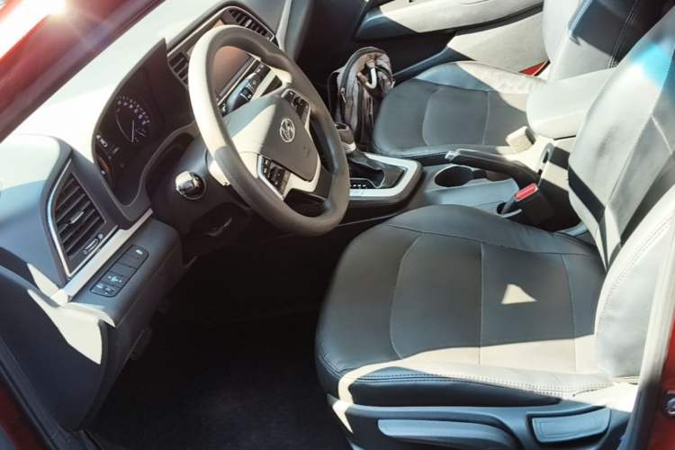 Used Hyundai Elantra (6th Generation / Lingdong) 2016 1.6L Automatic ZhiXuan – Elite Version Left Front Seat