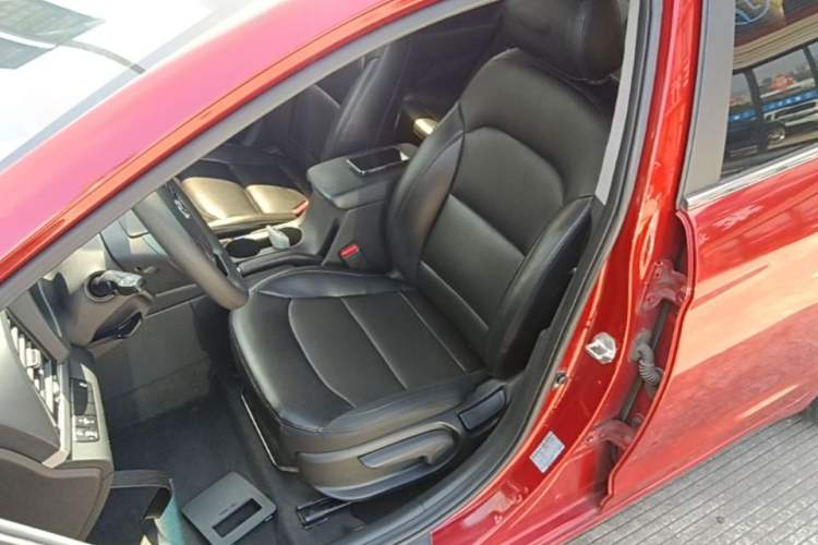Used Hyundai Elantra (6th Generation / Lingdong) 2016 1.6L Automatic ZhiXuan – Elite Version Left Front Seat