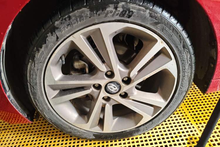 Used Hyundai Elantra (6th Generation / Lingdong) 2016 1.6L Automatic ZhiXuan – Elite Version Left Front Wheel Hub