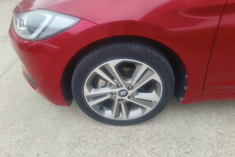 Used Hyundai Elantra (6th Generation / Lingdong) 2016 1.6L Automatic ZhiXuan – Elite Version Left Front Wheel Hub
