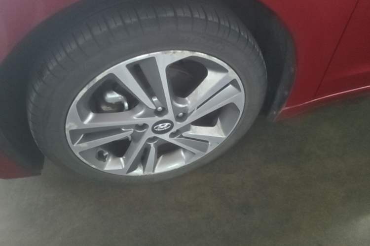 Used Hyundai Elantra (6th Generation / Lingdong) 2016 1.6L Automatic ZhiXuan – Elite Version Left Front Wheel Hub