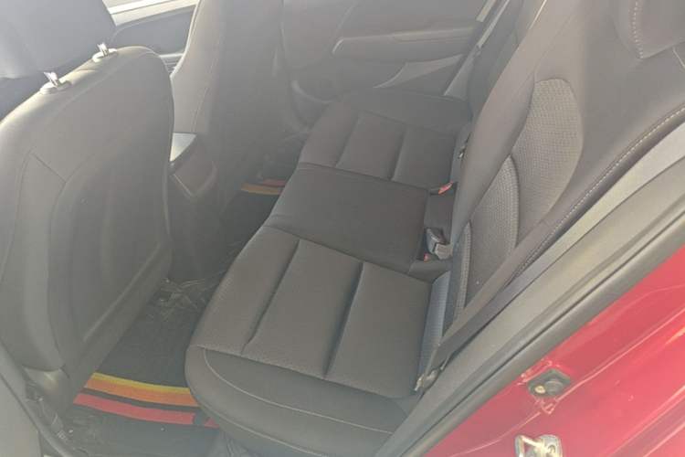 Used Hyundai Elantra (6th Generation / Lingdong) 2016 1.6L Automatic ZhiXuan – Elite Version Left Rear Seat