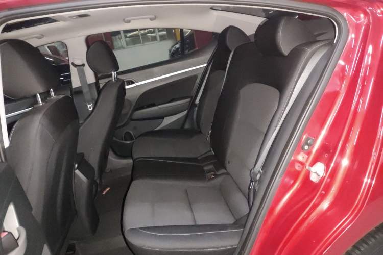 Used Hyundai Elantra (6th Generation / Lingdong) 2016 1.6L Automatic ZhiXuan – Elite Version Left Rear Seat