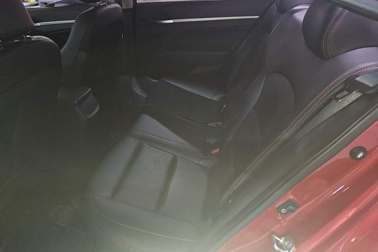 Used Hyundai Elantra (6th Generation / Lingdong) 2016 1.6L Automatic ZhiXuan – Elite Version Left Rear Seat