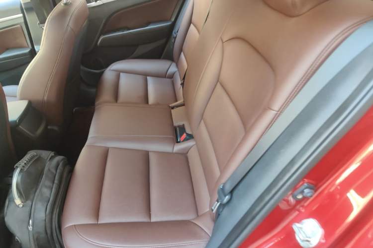 Used Hyundai Elantra (6th Generation / Lingdong) 2016 1.6L Automatic ZhiXuan – Elite Version Left Rear Seat