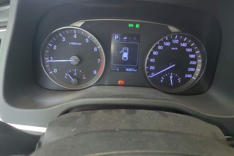 Used Hyundai Elantra (6th Generation / Lingdong) 2016 1.6L Automatic ZhiXuan – Elite Version Odometer Close Up