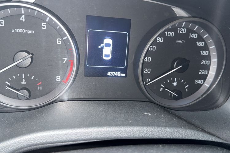 Used Hyundai Elantra (6th Generation / Lingdong) 2016 1.6L Automatic ZhiXuan – Elite Version Odometer Close Up