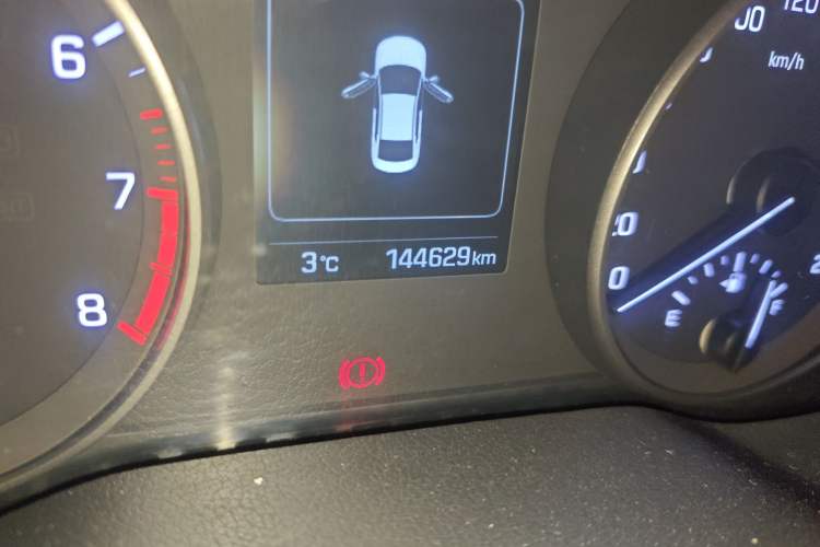 Used Hyundai Elantra (6th Generation / Lingdong) 2016 1.6L Automatic ZhiXuan – Elite Version Odometer Close Up