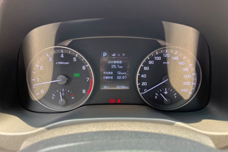Used Hyundai Elantra (6th Generation / Lingdong) 2016 1.6L Automatic ZhiXuan – Elite Version Odometer Close Up