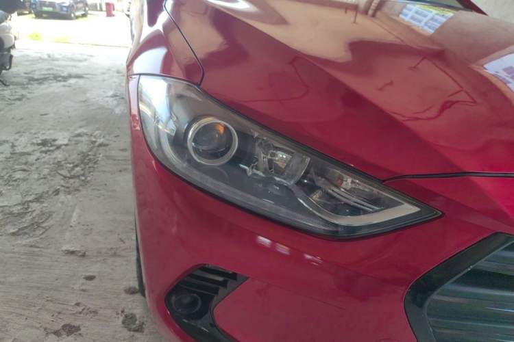 Used Hyundai Elantra (6th Generation / Lingdong) 2016 1.6L Automatic ZhiXuan – Elite Version Right Front Headlight