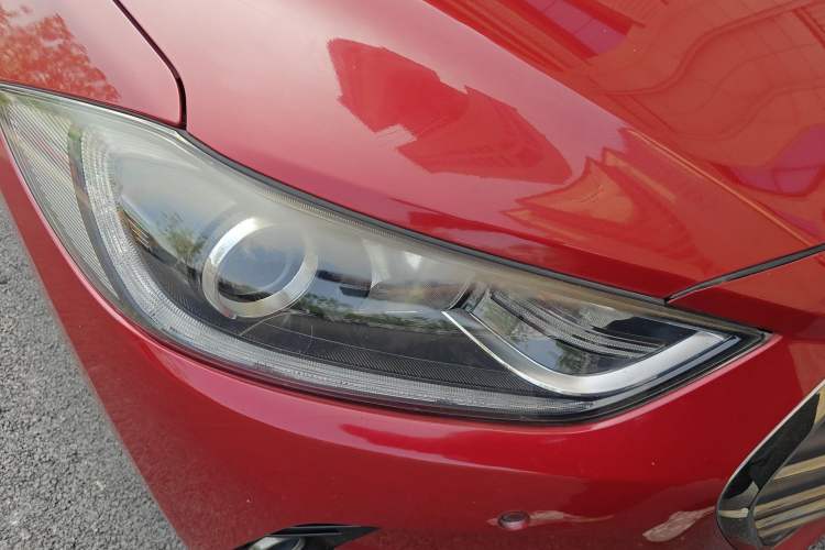Used Hyundai Elantra (6th Generation / Lingdong) 2016 1.6L Automatic ZhiXuan · Luxury Version Right Front Headlight