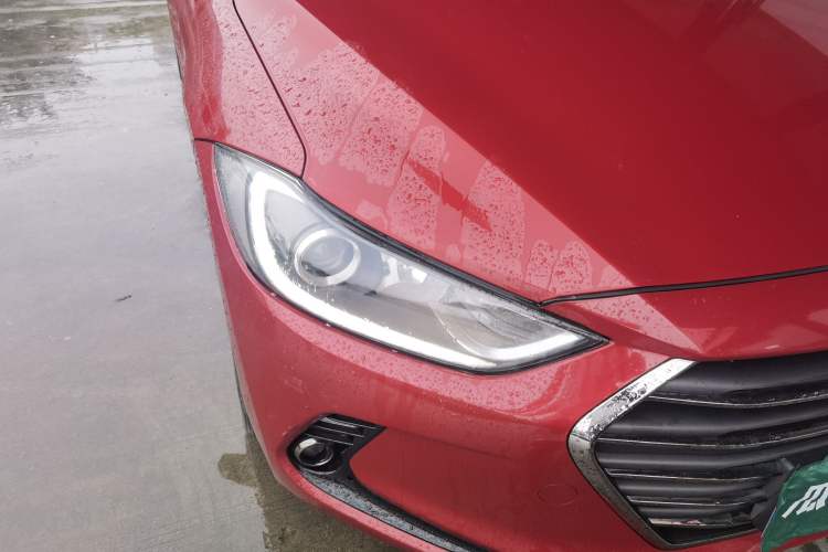 Used Hyundai Elantra (6th Generation / Lingdong) 2016 1.6L Automatic ZhiXuan – Elite Version Right Front Headlight