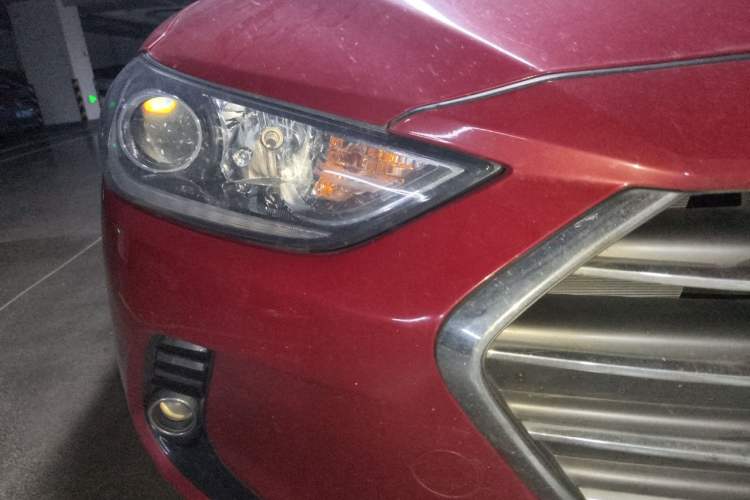 Used Hyundai Elantra (6th Generation / Lingdong) 2016 1.6L Automatic ZhiXuan – Elite Version Right Front Headlight