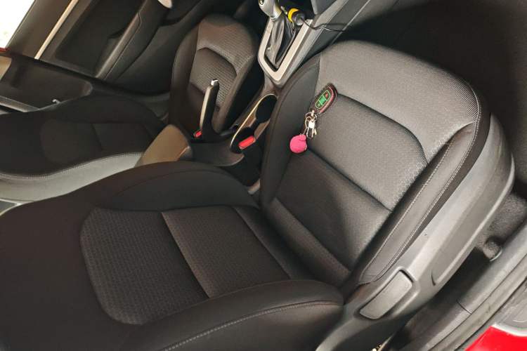 Used Hyundai Elantra (6th Generation / Lingdong) 2016 1.6L Automatic ZhiXuan – Elite Version Right Front Seat