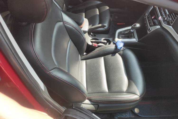 Used Hyundai Elantra (6th Generation / Lingdong) 2016 1.6L Automatic ZhiXuan – Elite Version Right Front Seat