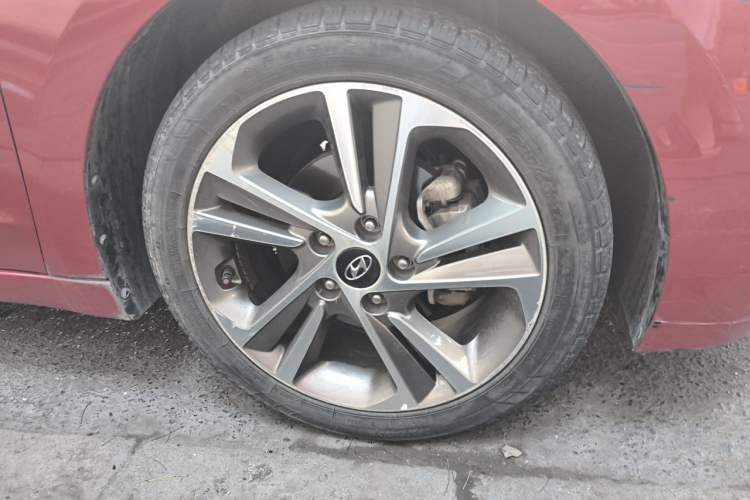 Used Hyundai Elantra (6th Generation / Lingdong) 2016 1.6L Automatic ZhiXuan – Elite Version Right Front Wheel Hub