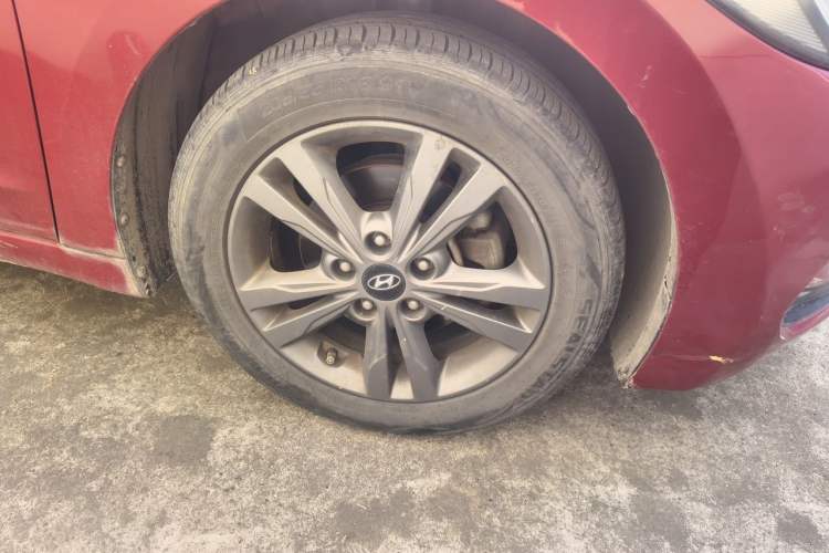 Used Hyundai Elantra (6th Generation / Lingdong) 2016 1.4T Dual-Clutch Xuan Dong · Dynamic Version Right Front Wheel Hub