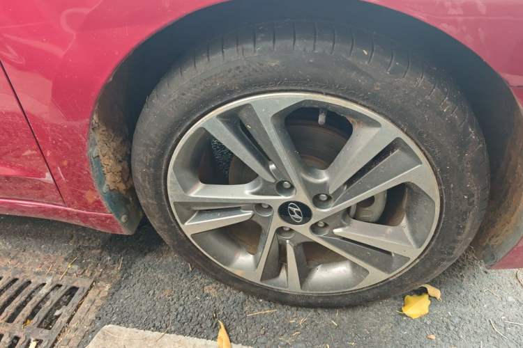 Used Hyundai Elantra (6th Generation / Lingdong) 2016 1.6L Automatic ZhiXuan – Elite Version Right Front Wheel Hub
