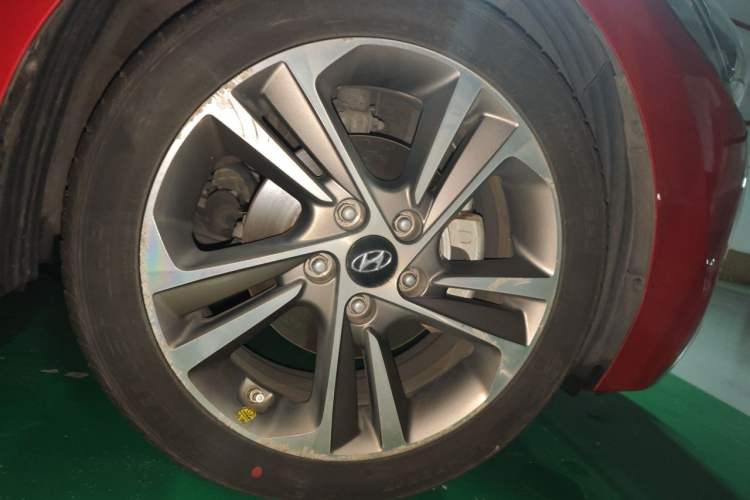 Used Hyundai Elantra (6th Generation / Lingdong) 2016 1.6L Automatic ZhiXuan – Elite Version Right Front Wheel Hub