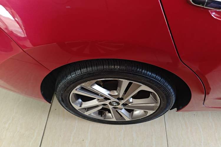 Used Hyundai Elantra (6th Generation / Lingdong) 2016 1.6L Automatic ZhiXuan – Elite Version Right Rear Wheel Hub