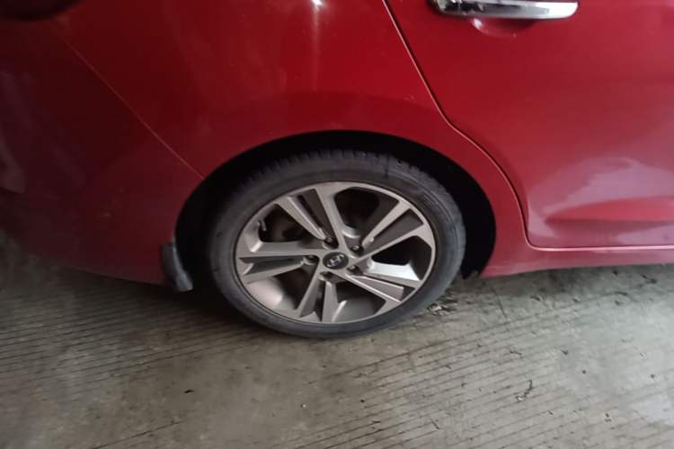 Used Hyundai Elantra (6th Generation / Lingdong) 2016 1.6L Automatic ZhiXuan – Elite Version Right Rear Wheel Hub