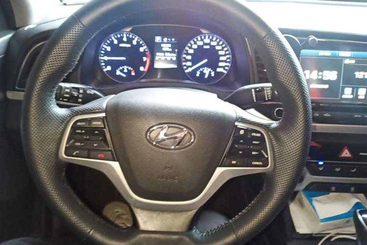 Used Hyundai Elantra (6th Generation / Lingdong) 2016 1.6L Automatic ZhiXuan – Elite Version Steering Wheel