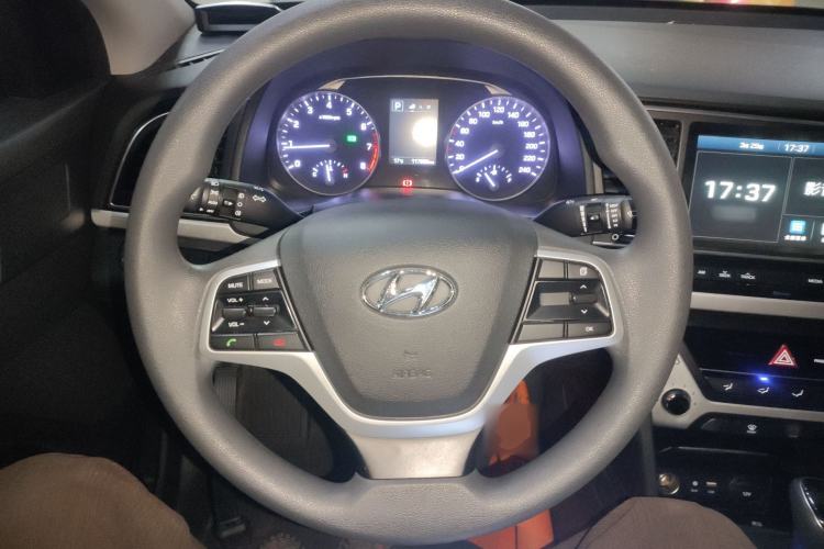Used Hyundai Elantra (6th Generation / Lingdong) 2016 1.6L Automatic ZhiXuan – Elite Version Steering Wheel