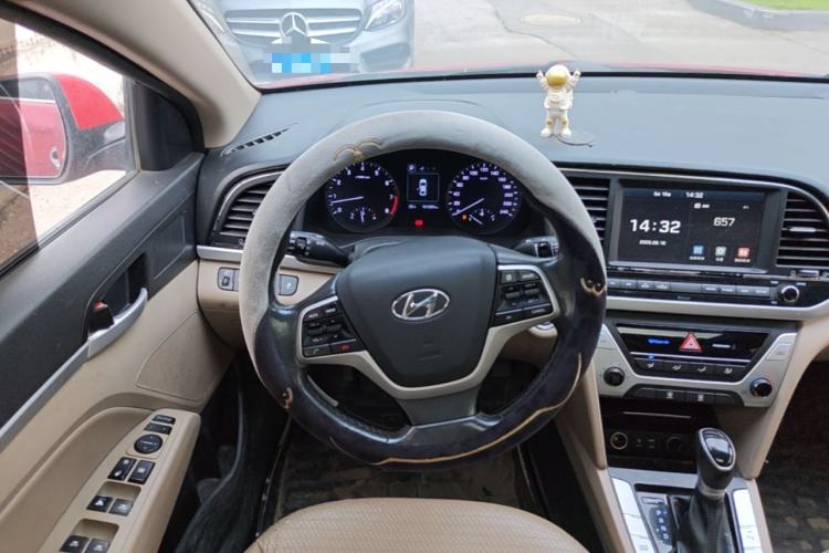 Used Hyundai Elantra (6th Generation / Lingdong) 2016 1.6L Automatic ZhiXuan · Luxury Version Steering Wheel