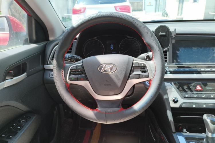 Used Hyundai Elantra (6th Generation / Lingdong) 2016 1.6L Automatic ZhiXuan – Elite Version Steering Wheel