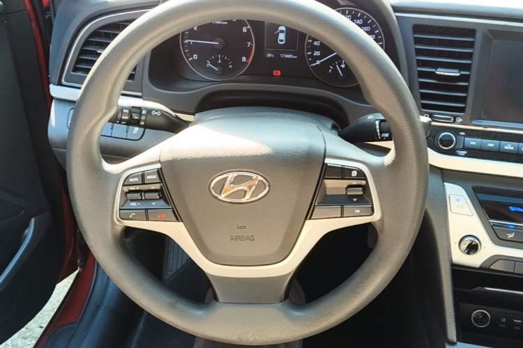Used Hyundai Elantra (6th Generation / Lingdong) 2016 1.6L Automatic ZhiXuan – Elite Version Steering Wheel